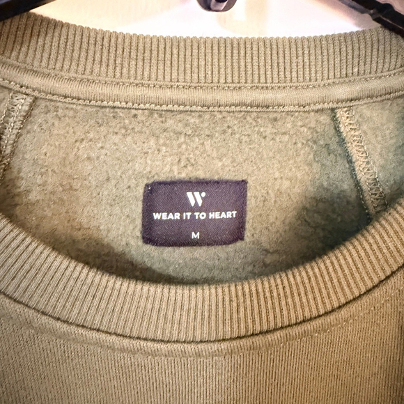 Wear It To Heart Cropped Sweatshirt Olive Green Size M – New Without Tags (b11) - Picture 3 of 10